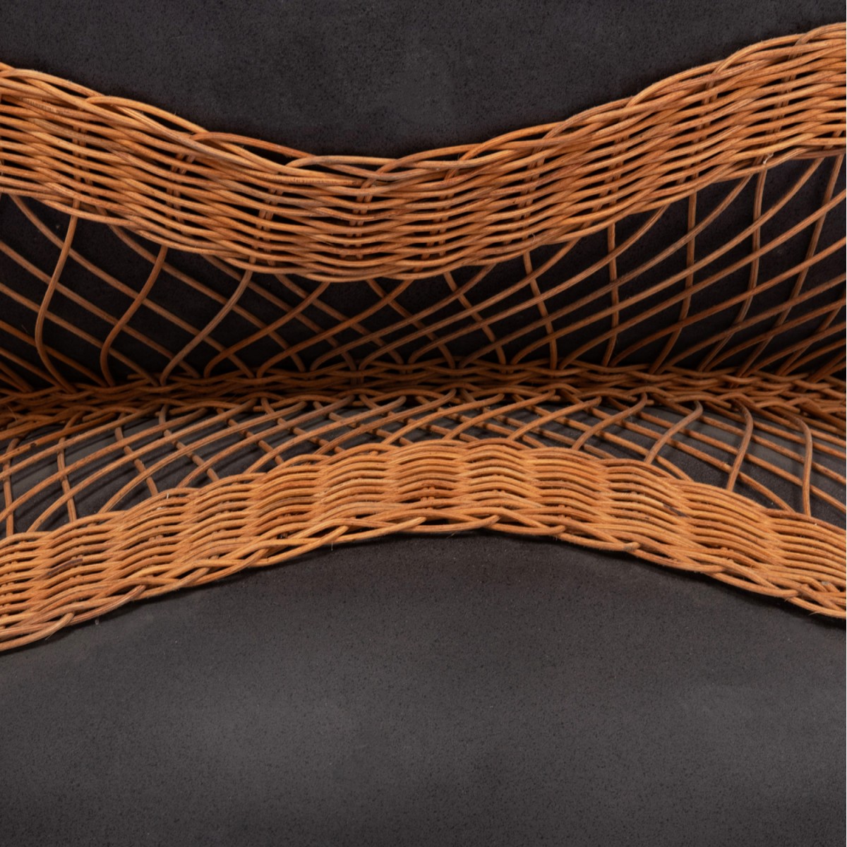 ΤΡΑΠΕΖΙ ΣΑΛΟΝΙΟΥ ΣΤΡΟΓΓΥΛΟ ANNA HM18157.01 FIBER CEMENT ΣΕ ΜΑΥΡΟ-ΦΥΣΙΚΟ RATTAN--Φ92x44.5Υεκ.